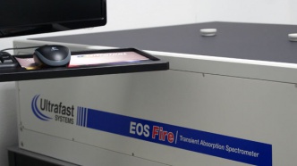 Širokopásmový pump-probe spektrometr