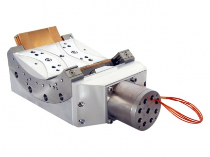 Motorizované goniometry v provedení do vakua