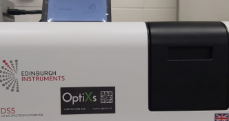 Dvoupaprskový spektrofotometr